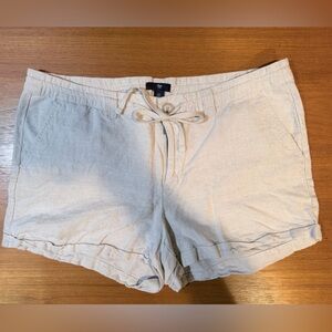 GAP Women's Light Tan Linen Blend Shorts
